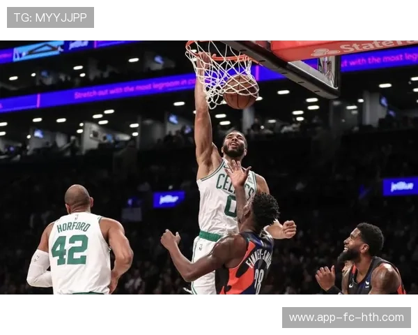 塔图姆快下暴扣打破僵局